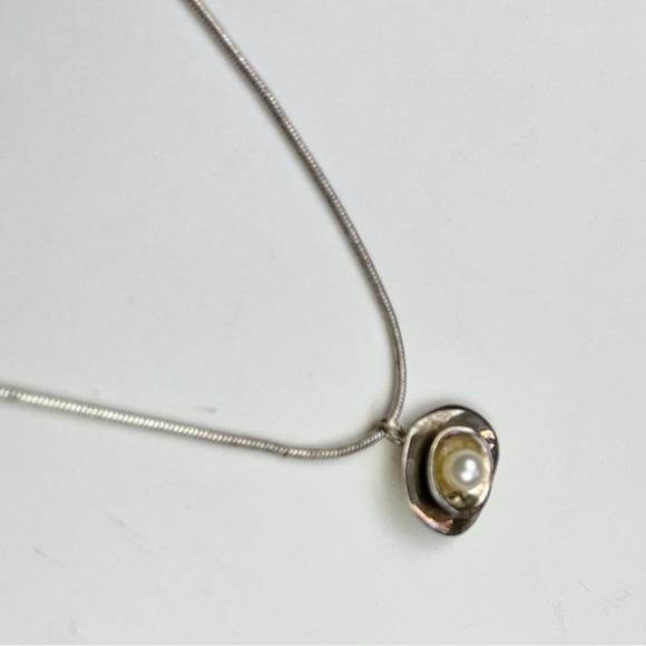 RED ENVELOPE sterling Silver and Pearl Petal Necklace and Earrings Set - Picture 11 of 14